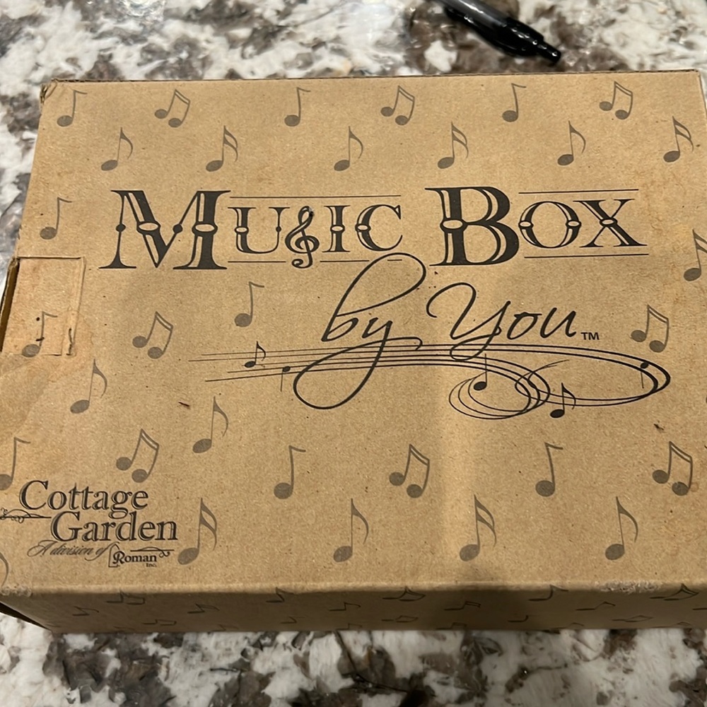 Cottage garden music box by you